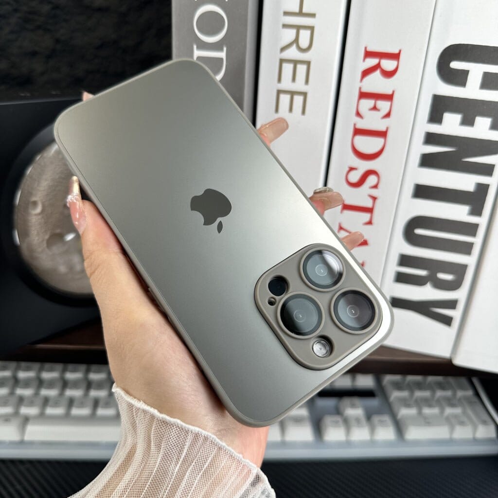 Case iPhone Pro Titanium